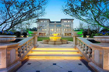 中介勿扰立新嘉苑学区房，6楼3室2厅2卫，精装修带130